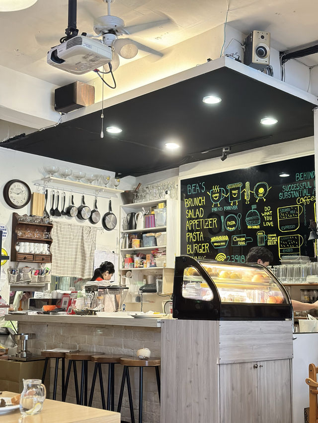 探索美味之旅：Bea’s Bistro美式餐館 🍽️