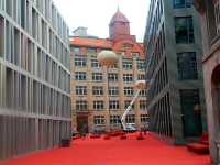 จตุรัสสีแดง ศิลปะกลางแจ้งของเมือง St.Gallen