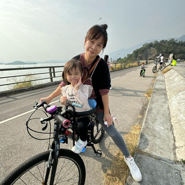親子好去處！親親大自然～親子踏單車、鴨子船、燒烤～