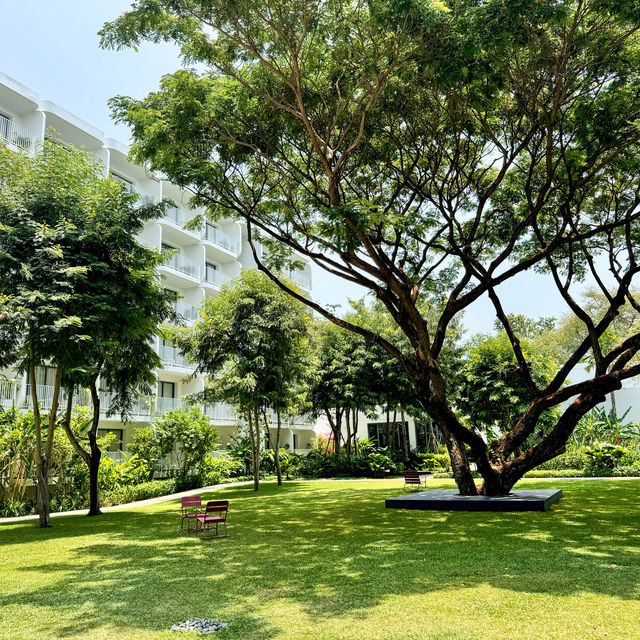 โรงแรมติดหาด The Standard Huahin