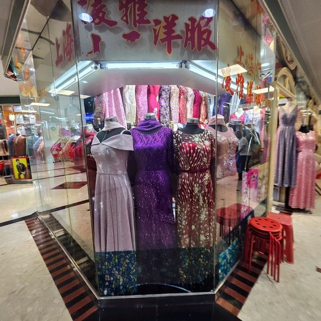 羅湖商業城, 上海凌雅洋服