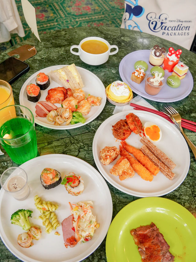 【東迪假期套票的園內無限暢飲｜ 吃到飽的水晶宮餐廳】