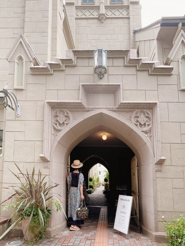 一度は行きたい❣️素敵すぎる教会カフェ⛪️✨神戸・フロインドリーブ💗