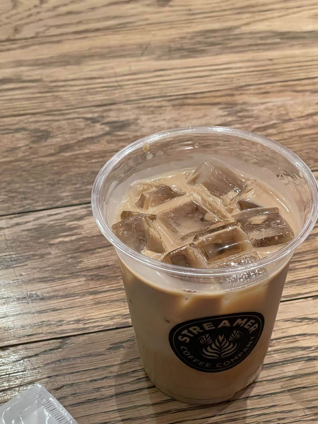 도쿄 시부야에 위치한 힙한 감성 가득한 카페 ”Streamer Coffee”☕️