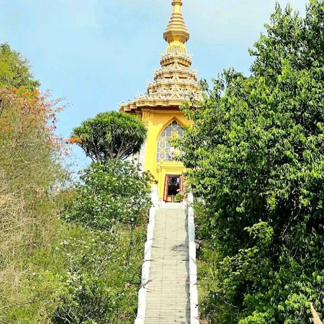 Wat Yan Nasangwararam Woramahawihan