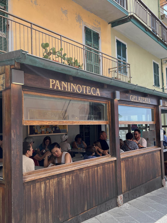 意大利🇮🇹最愛😍度假勝地🫶🏻Manarola😗依山而建小鎮