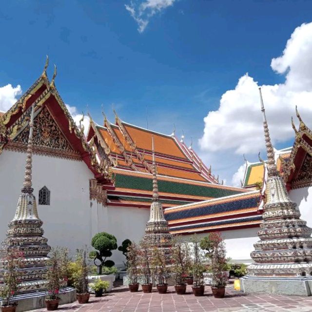 ชมเจดีย์ในวัดพระเชตุพนฯ🌟