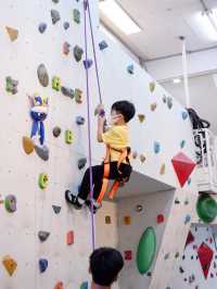 ปีนหน้าผาที่ “Climbling Society” 🧗