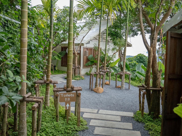 Khaothong Hill Cafe & Restaurant จ.กระบี่