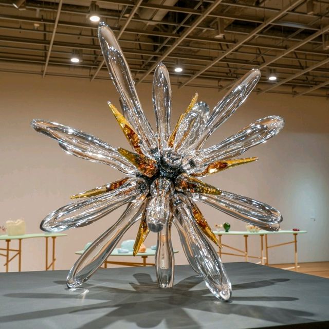 ชมศิลปะแห่งแก้วที่ Toyama Glass Art Museum กัน