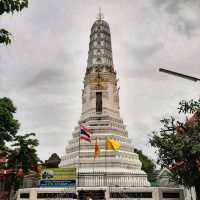 พระเจ้า 28 พระองค์ หนึ่งในเมืองไทย
