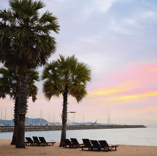  Ravindra Beach Resort and Spa, Najomtien