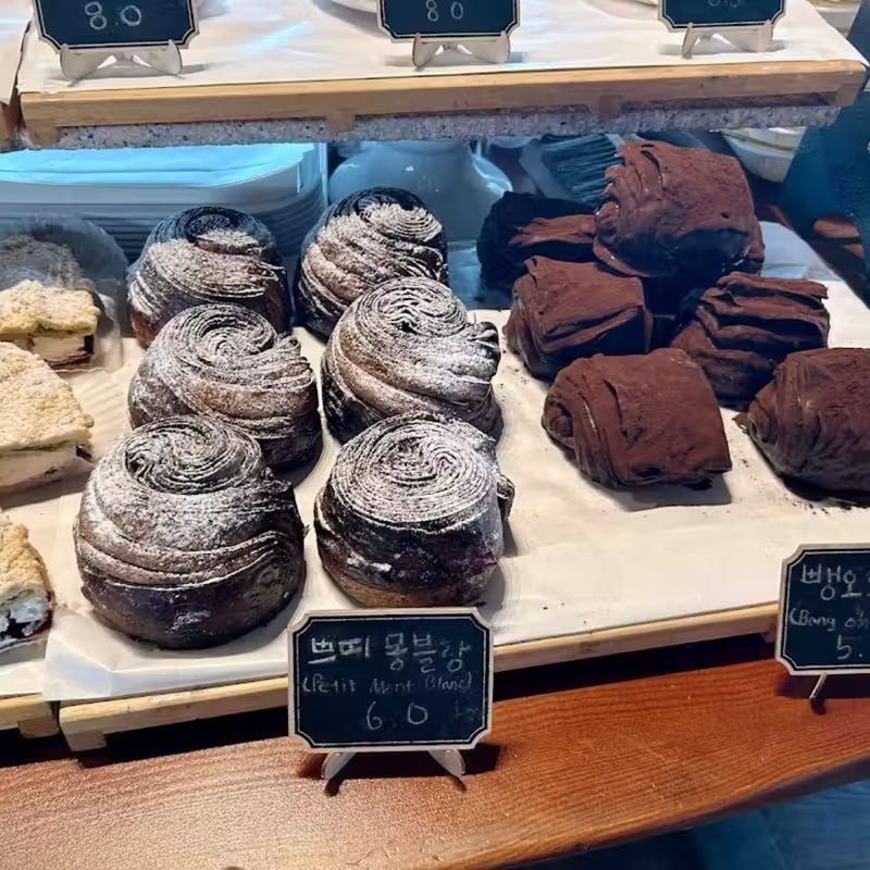 Bakery cafe