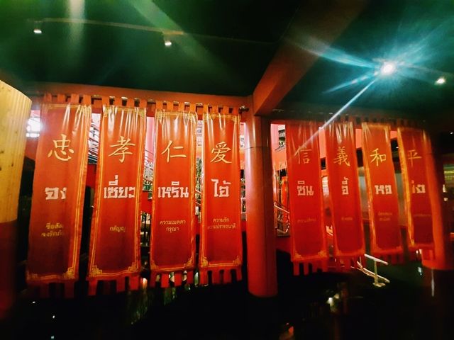 【烏隆他尼】道德博物館：在泰華人歷史和文化介紹，適合一小時遊覽