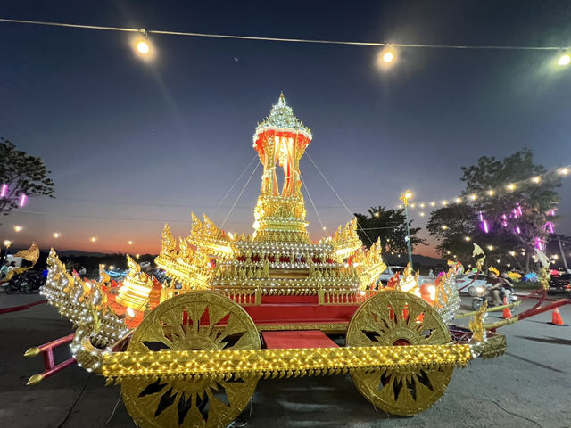 ประเพณีลอยกระทงสายไหลประทีป 1000 ดวง จังหวัดตาก 