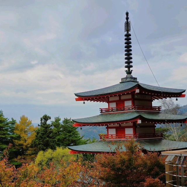 ไปชม เจดีย์แดงชูเรโตะ Chureito Pagoda กันจ้า
