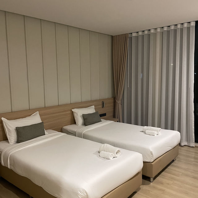 โรงแรมมินิมอล งบประหยัด Pillows boutique hotel 