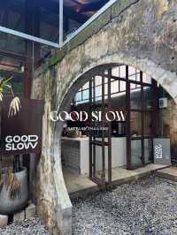 GOOD SLOW CAFE พักผ่อนที่คาเฟ่ในวันหยุด