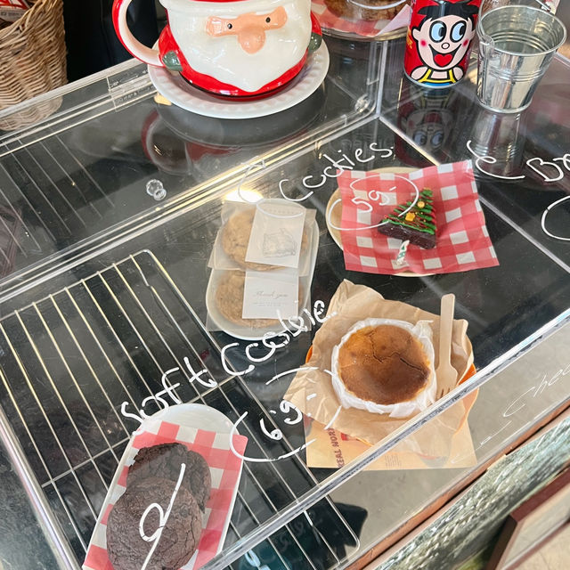 คาเฟ่เปิดใหม่บางแสน  𝗪𝗼𝗼𝗱𝗸𝗼𝗳𝘁 🛖🪵