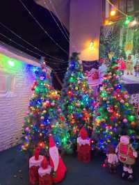 크리스마스에 진심인 여주 트리카페🎄