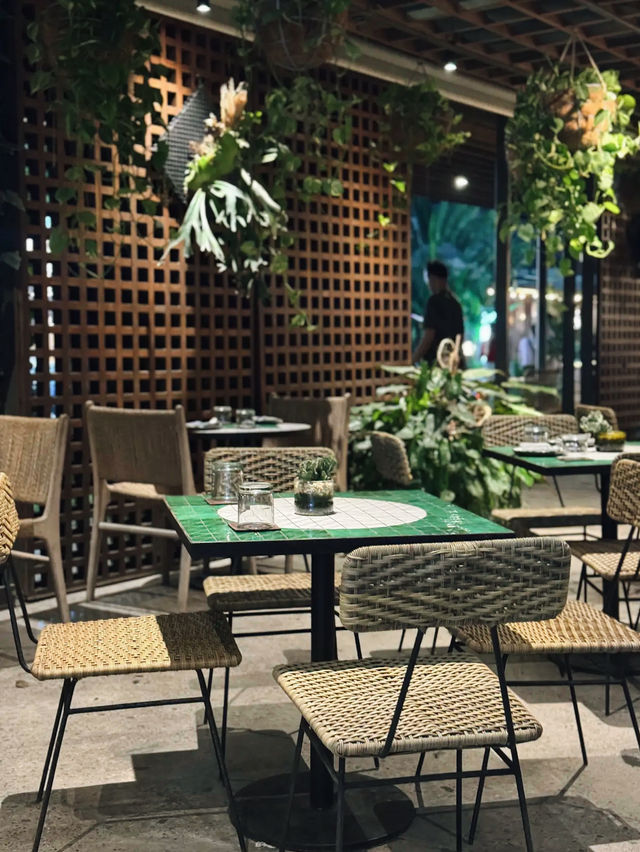 A Culinary Delight at Meize Kuta