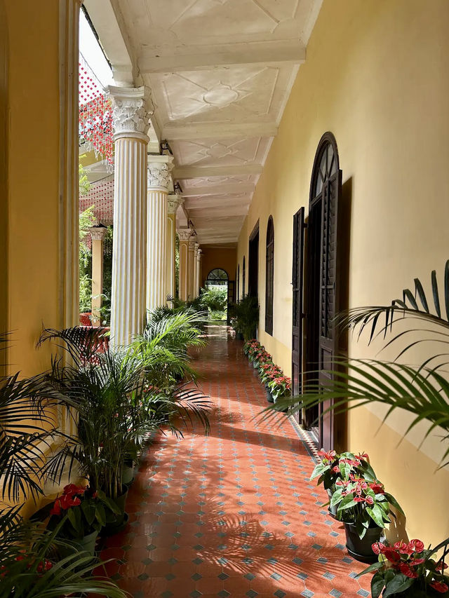 Lou Lim Loc Garden