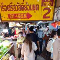 ชม ชิม ช้อป OTOP ชุมชน ที่ตลาดน้ำดอนหวาย 