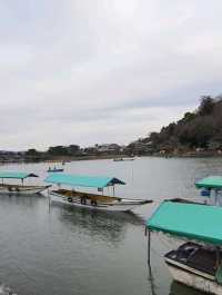 京都嵐山乘坐〔保津川遊船〕暢遊自然美景