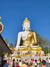 วันพักผ่อนไหว้พระขอพรหลวงพ่อทันใจพระธาตุดอยคำ