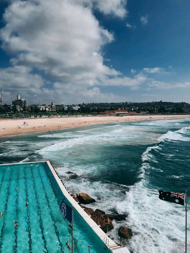 Sydney's iconic gem: Bondi Beach 💯🫶