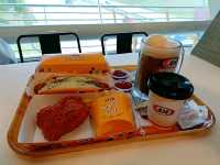 What To EAT when rest At RNR Ayer Keroh : A&W