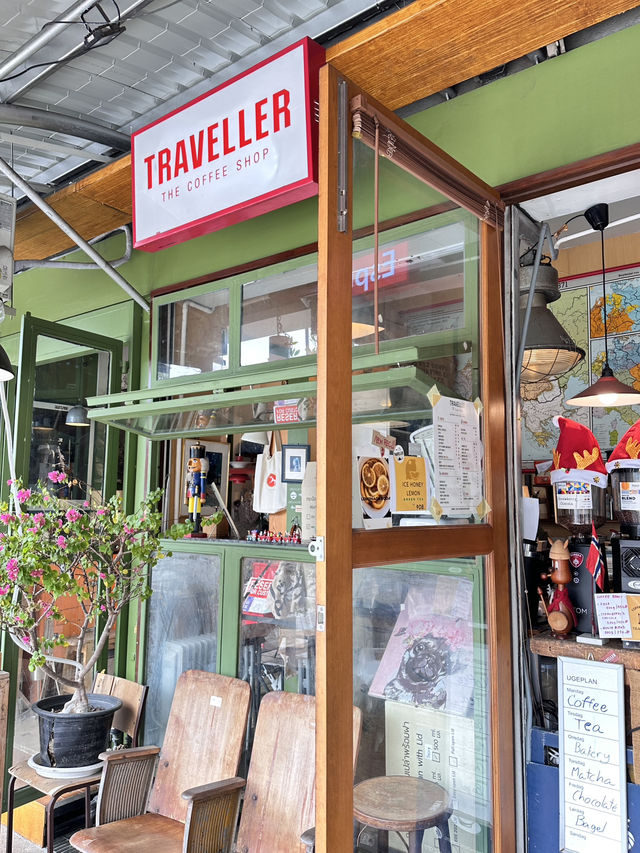 คาเฟ่ใกล้JJ "Traveller the coffee shop"