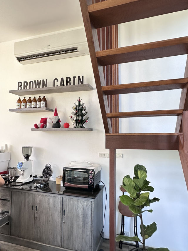 Brown Cabin Chocolate Cafe : คาเฟ่ชิคๆ เกาะเสม็ด