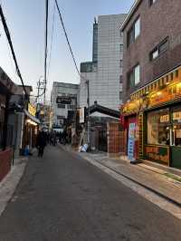 카페 첫만남 주변에서 느낄수 있는 여유로운 분위기🇰🇷