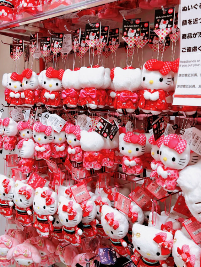 Sensoji Chic: Where Hello Kitty Meets Orange Street 🍊