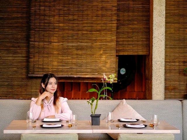 ร้านอาหารไทยต้นตำหรับแท้ๆ ที่เรือนนพเก้า