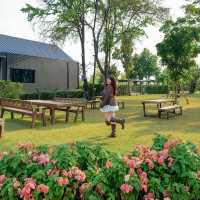 🌳☕️ คาเฟ่ไม้สไตล์โรงนาโมเดิร์น The Barnery สระบุรี
