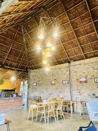 Middle Cafe’ halal food &drinks