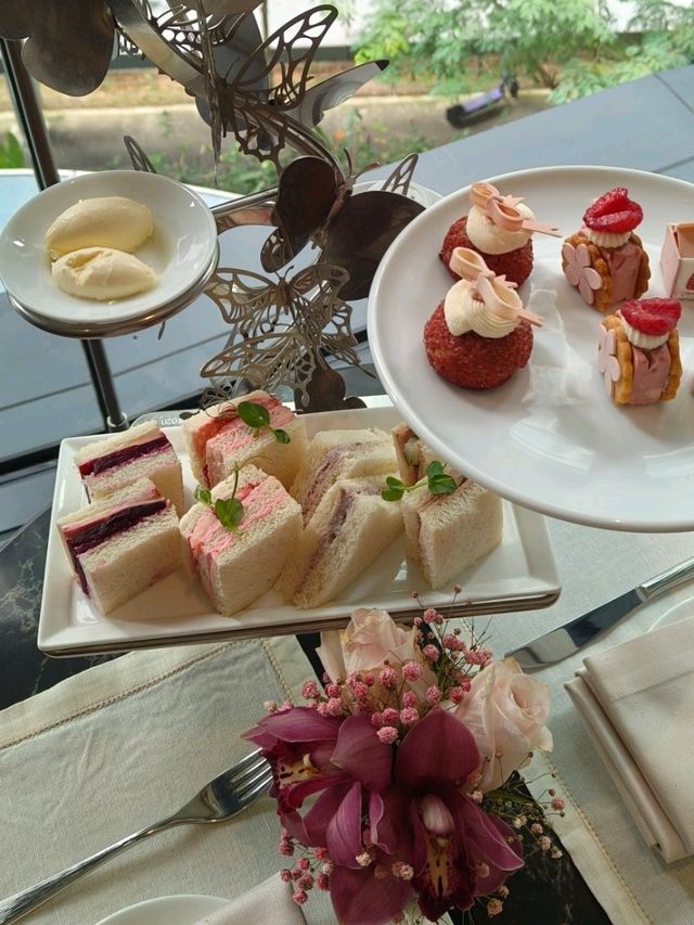 A Slice of Luxury in the Afternoon