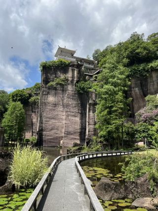 Yes, This Is Really in Guangzhou! A Cliffside Forest Straight Out of Zhangjiajie Vibes 😍🌲