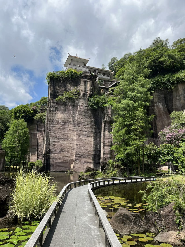 Yes, This Is Really in Guangzhou! A Cliffside Forest Straight Out of Zhangjiajie Vibes 😍🌲