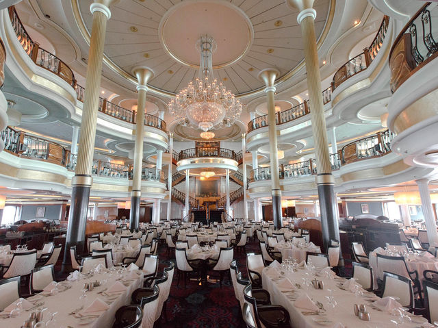Voyager of the Seas 🌍: Your Solo Adventure Awaits – Big Ship, Endless Possibilities!