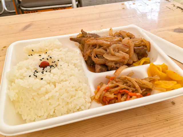 🥩 地元の味！「多田精肉店」の豚さがりと手作りソーセージ