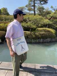 南湖公園の芝生エリアで池を眺めてのんびりタイム】