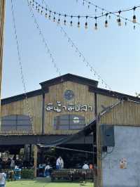 มีน้ำมีปลา ร้านอาหารริมน้ำบางปะกง ที่แปดริ้ว