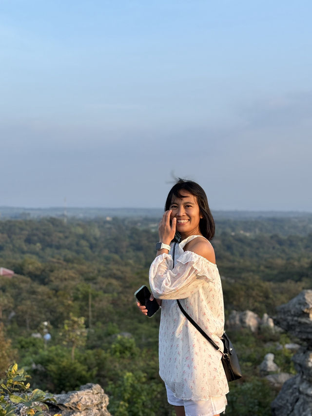 ลานหินงาม จุดชมหินแปลกตากับวิวสวยๆที่ชัยภูมิ