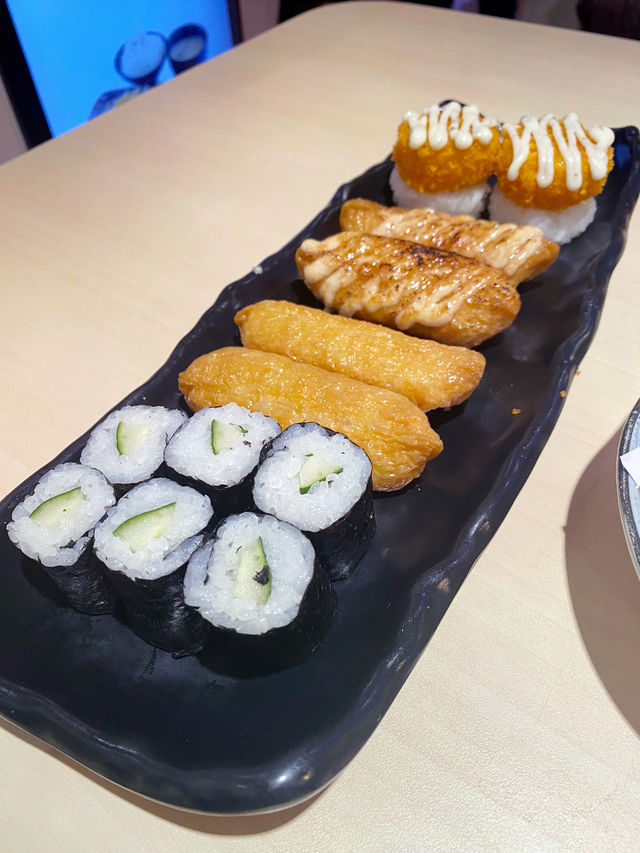 🍣🍰🛏️ : A delicious day in Kota Bharu! 
