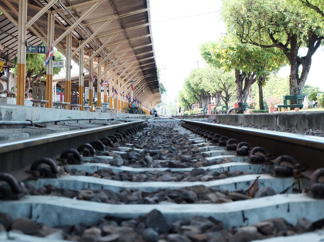 พาเที่ยวสถานีรถไฟที่สวยแบบคลาสลิค 🚞🚃