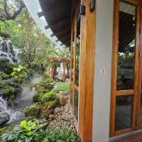 คาเฟ่สุดฟิน ในปั๊มน้ำมัน - FORTY-NINE Coffee House