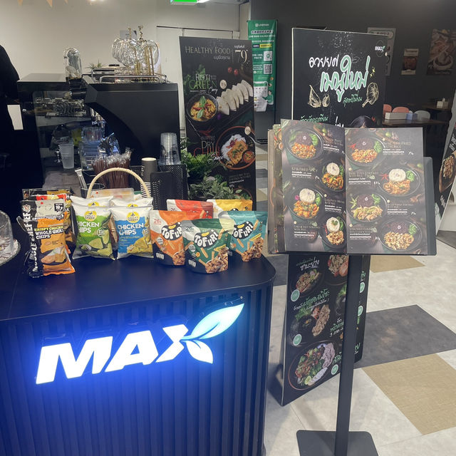 Max live cafe แม๊กซ์ ไลฟ์ คาเฟ่ อาหารคลีน น่าลอง